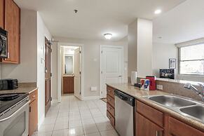 Spacious Modern Condos near French Quarter