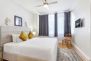 Spacious Modern Condos near French Quarter