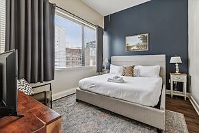 Spacious Modern Condos near French Quarter