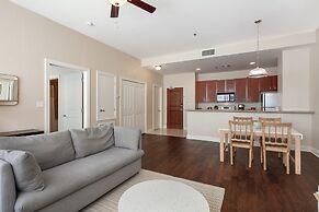 Spacious Modern Condos near French Quarter