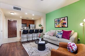 Spacious Modern Condos near French Quarter