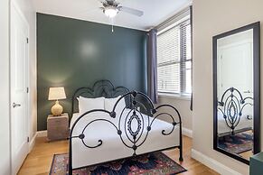 Spacious Modern Condos near French Quarter