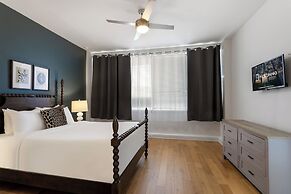 Spacious Modern Condos near French Quarter