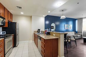 Spacious Modern Condos near French Quarter