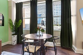 Spacious Modern Condos near French Quarter