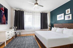 Spacious Modern Condos near French Quarter