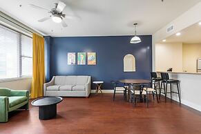 Spacious Modern Condos near French Quarter