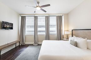 Spacious Modern Condos near French Quarter