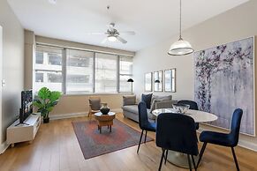 Spacious Modern Condos near French Quarter