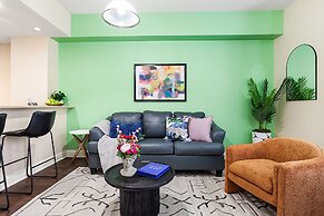 Spacious Modern Condos near French Quarter