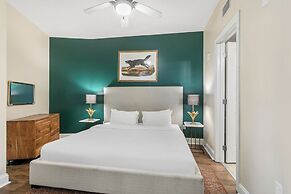 Spacious Modern Condos near French Quarter