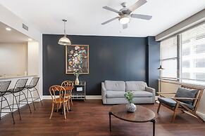 Spacious Modern Condos near French Quarter