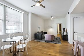 Spacious Modern Condos near French Quarter