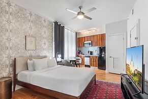 Spacious Modern Condos near French Quarter