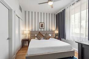 Spacious Modern Condos near French Quarter