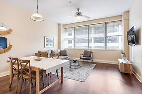 Spacious Modern Condos near French Quarter