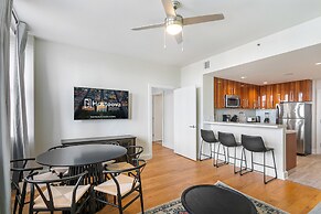 Spacious Modern Condos near French Quarter