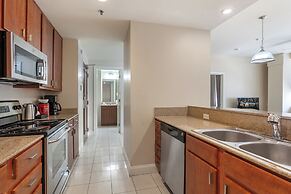 Spacious Modern Condos near French Quarter