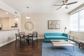 Spacious Modern Condos near French Quarter
