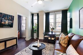 Spacious Modern Condos near French Quarter