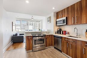 Spacious Modern Condos near French Quarter