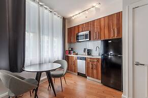 Spacious Modern Condos near French Quarter