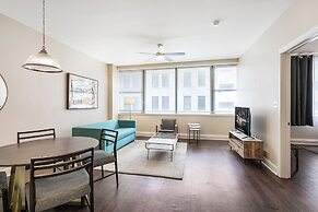 Spacious Modern Condos near French Quarter