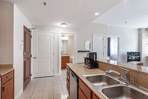 Spacious Modern Condos near French Quarter