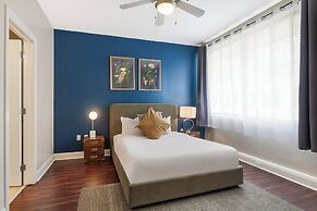 Spacious Modern Condos near French Quarter