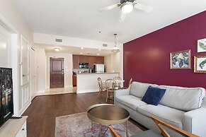 Spacious Modern Condos near French Quarter