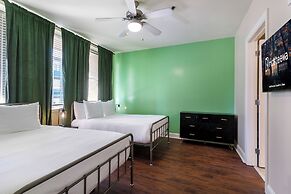 Spacious Modern Condos near French Quarter