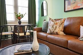 Spacious Modern Condos near French Quarter