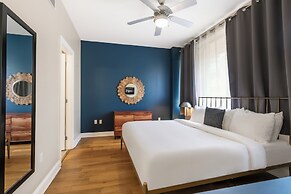 Spacious Modern Condos near French Quarter