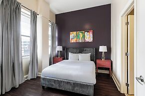 Spacious Modern Condos near French Quarter