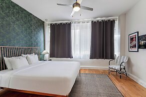 Spacious Modern Condos near French Quarter