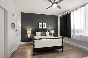 Spacious Modern Condos near French Quarter