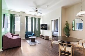 Spacious Modern Condos near French Quarter