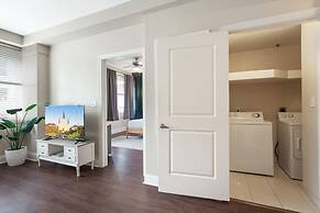 Spacious Modern Condos near French Quarter