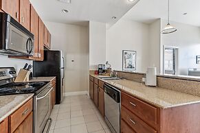 Spacious Modern Condos near French Quarter