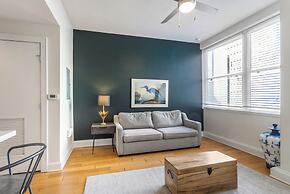 Spacious Modern Condos near French Quarter