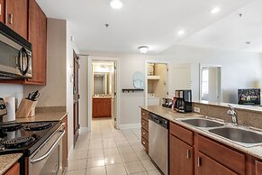 Spacious Modern Condos near French Quarter