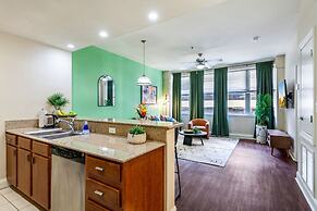 Spacious Modern Condos near French Quarter