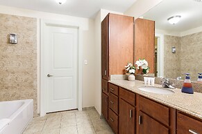 Spacious Modern Condos near French Quarter