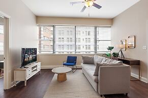 Spacious Modern Condos near French Quarter