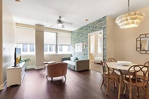 Spacious Modern Condos near French Quarter