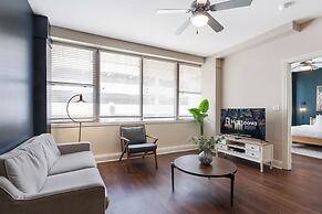 Spacious Modern Condos near French Quarter