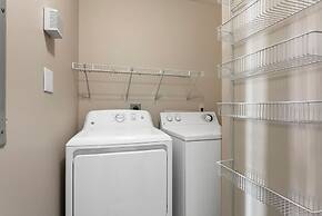 Spacious Modern Condos near French Quarter