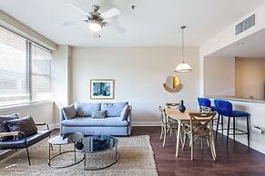 Spacious Modern Condos near French Quarter