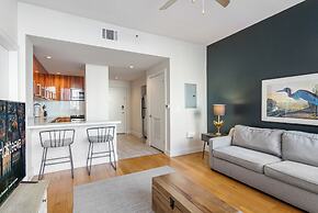 Spacious Modern Condos near French Quarter