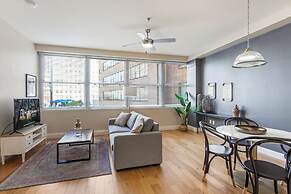 Spacious Modern Condos near French Quarter